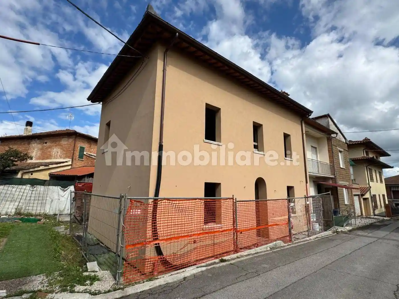 Casa indipendente in vendita a Torrita di Siena