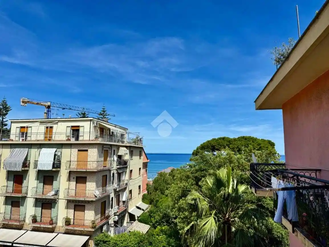 Appartamento in vendita a Laigueglia