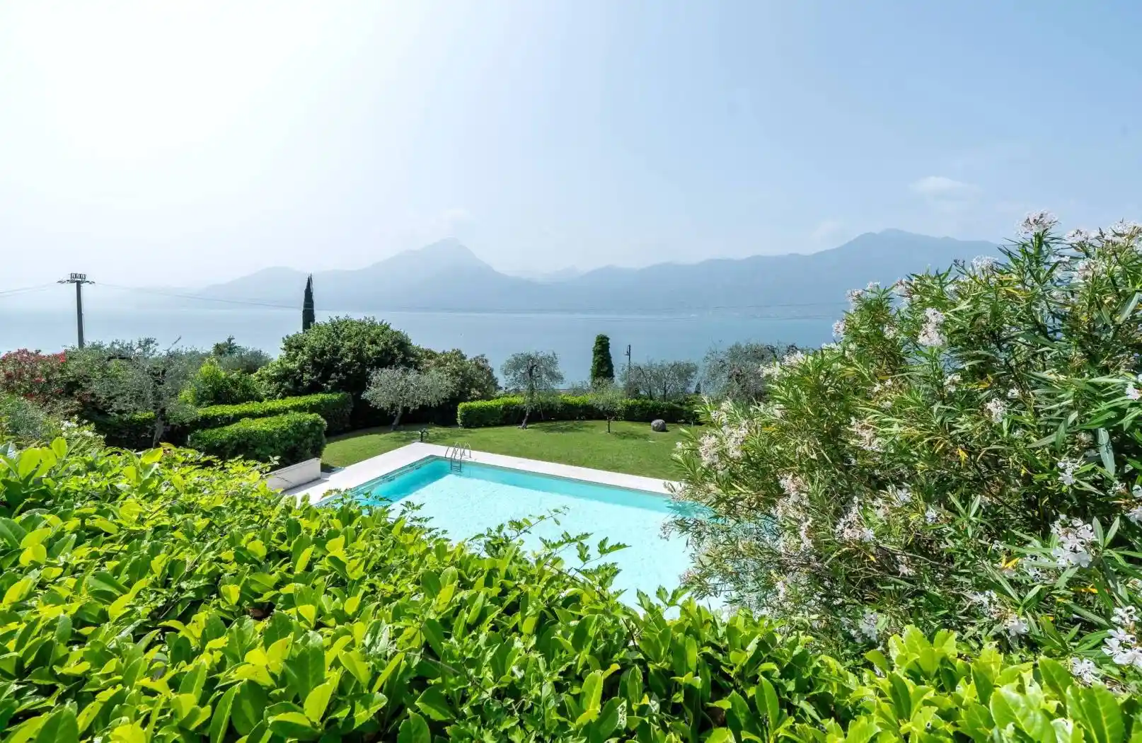 Appartamento in vendita a Torri del Benaco