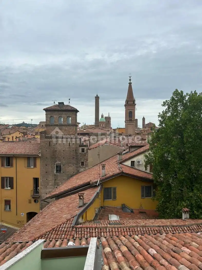 Appartamento in affitto a Bologna