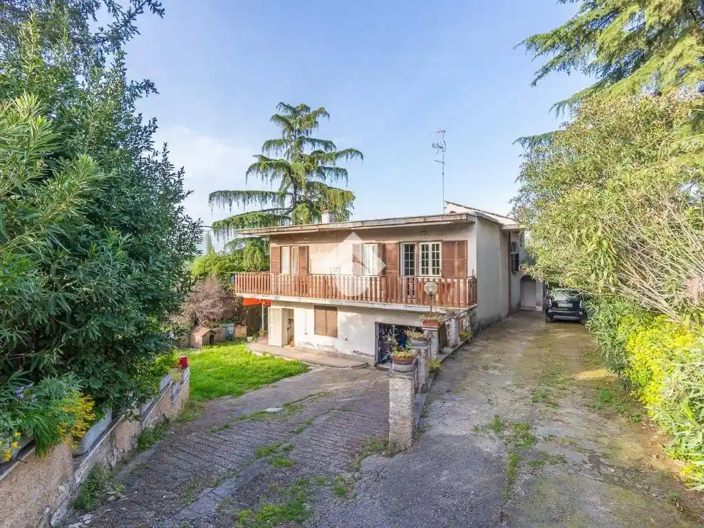 Villa in vendita a Zagarolo