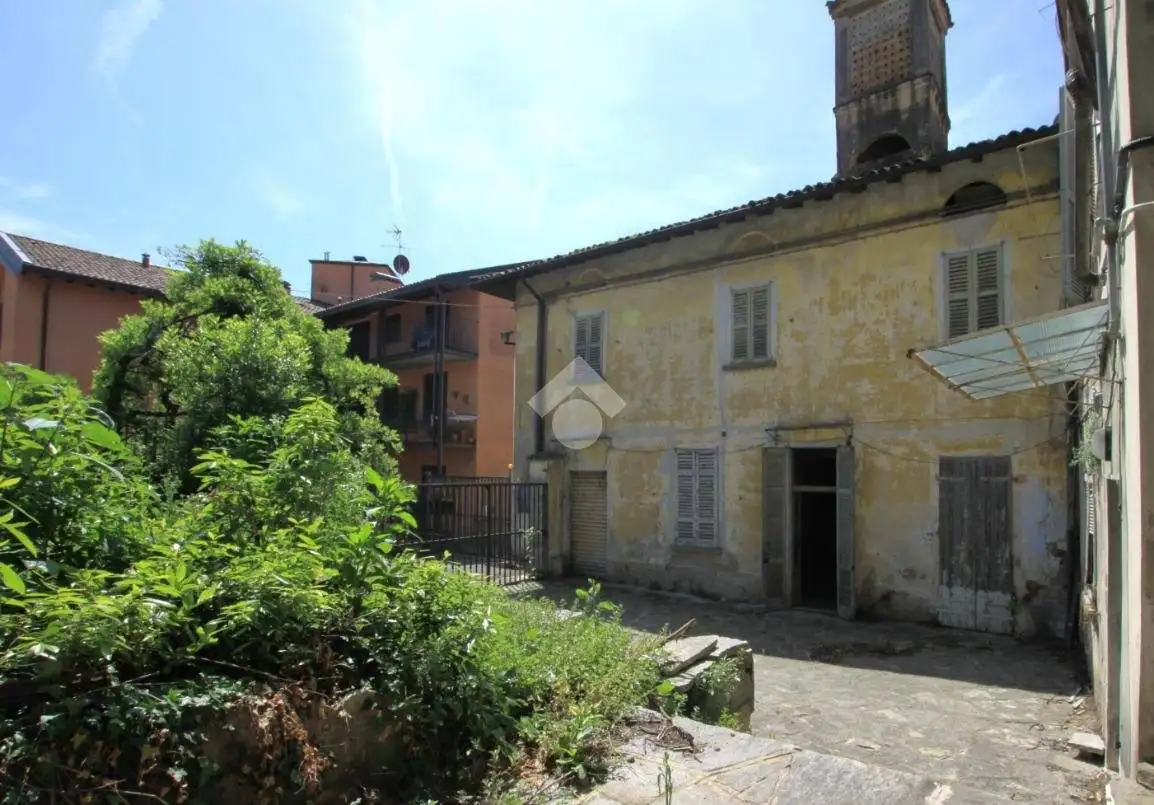 Casa indipendente in vendita a La Valletta Brianza