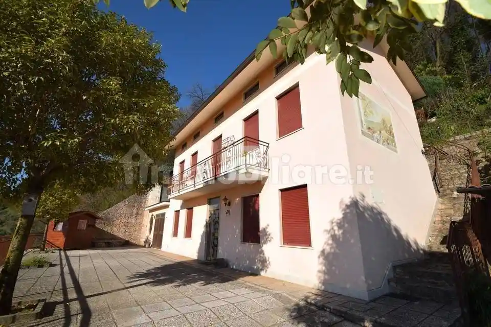 Villa in vendita a Schio