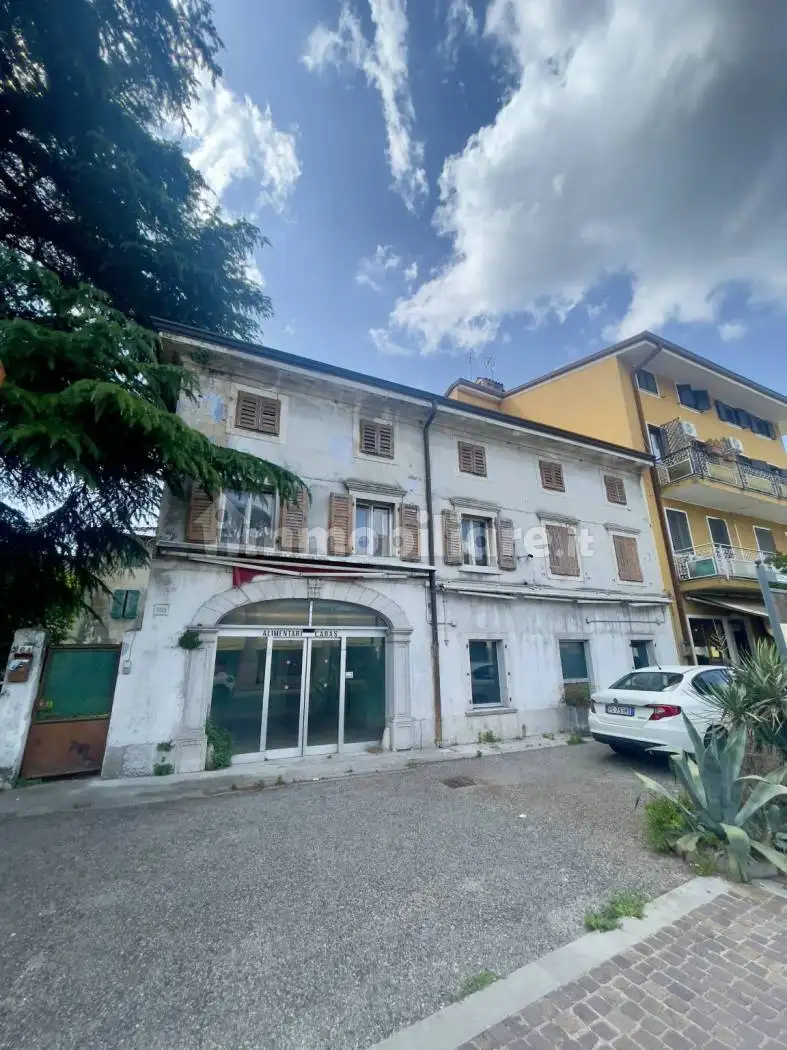 Villa in vendita a Sagrado