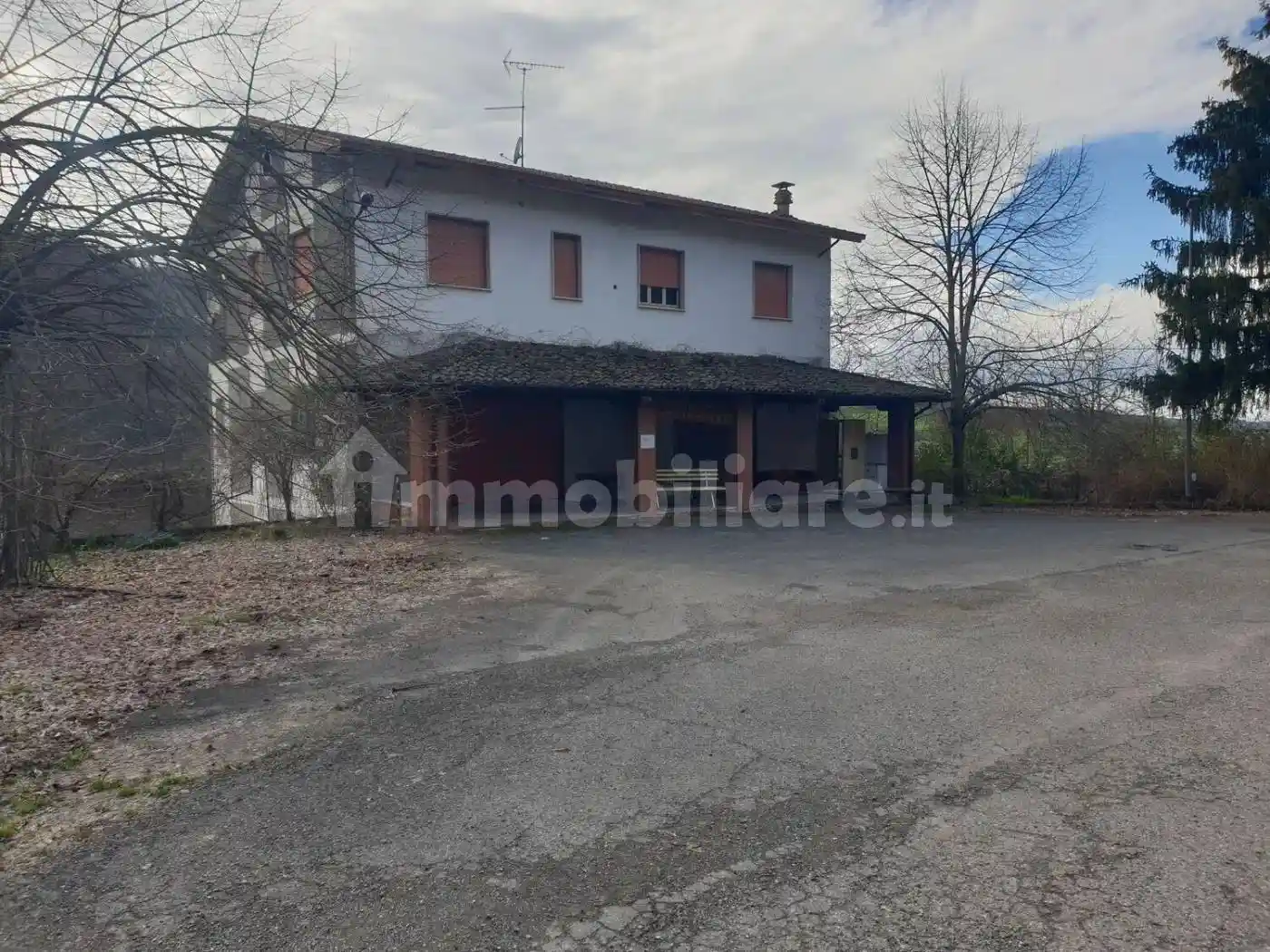 Villa in vendita a Alta Val Tidone