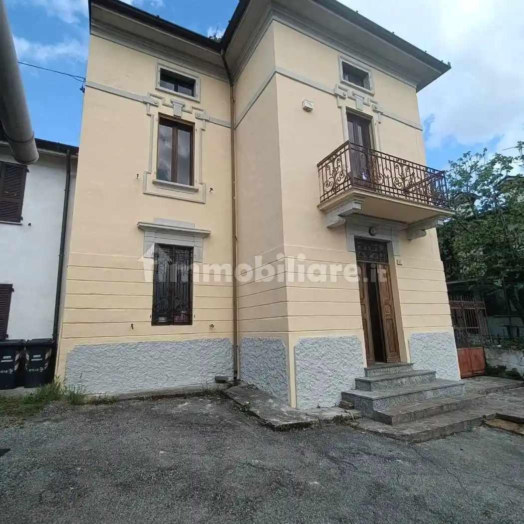 Villa in vendita a Castel San Giovanni