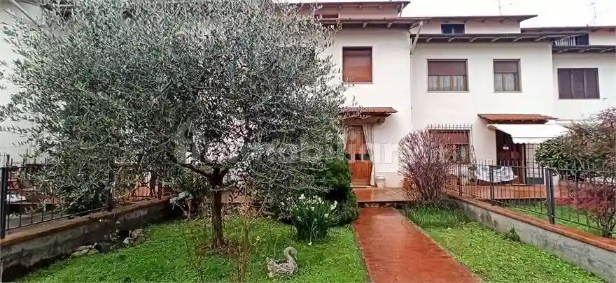 Villetta a schiera - foto 2