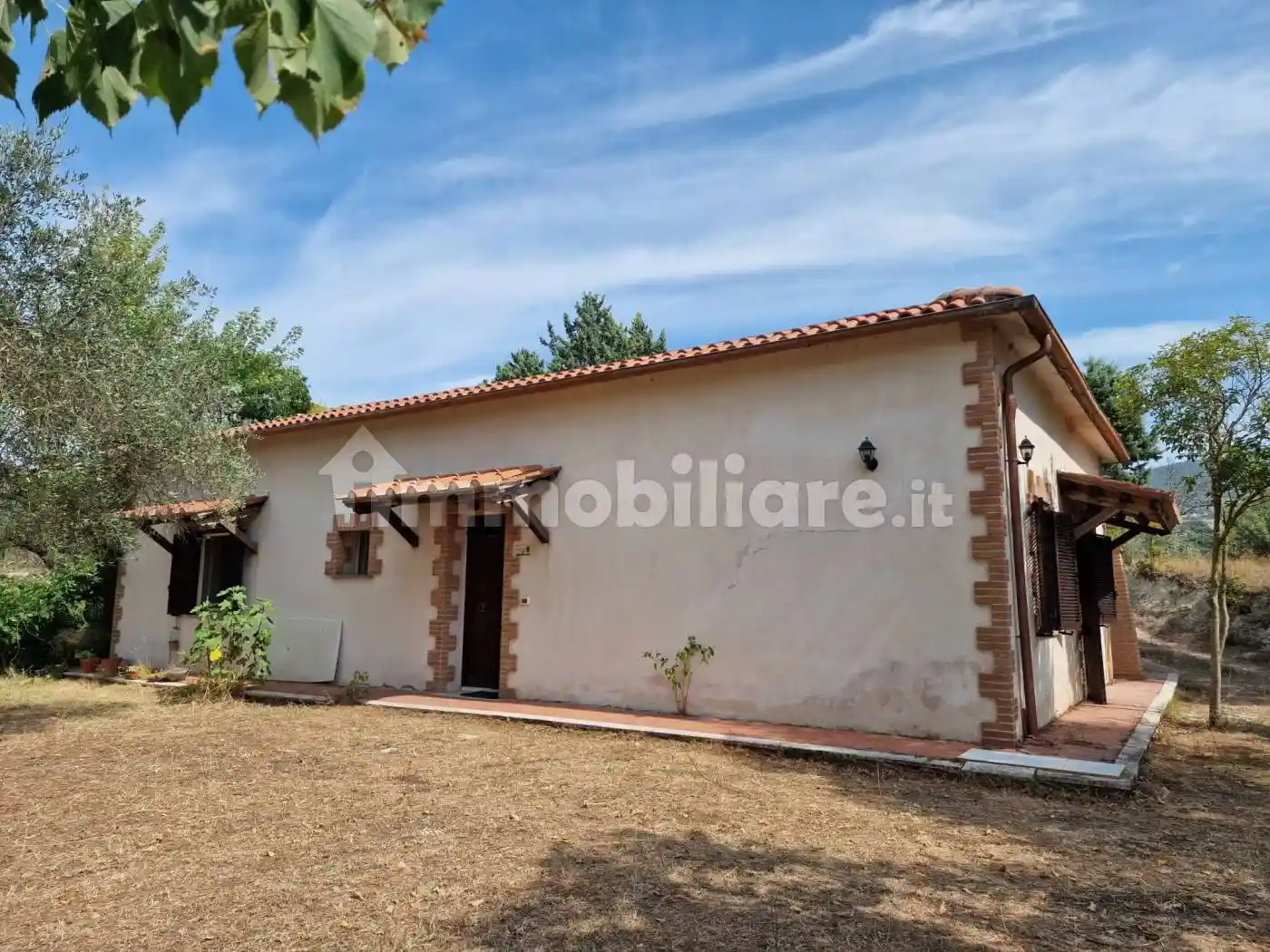 Rustico - Casale in vendita a Montecchio