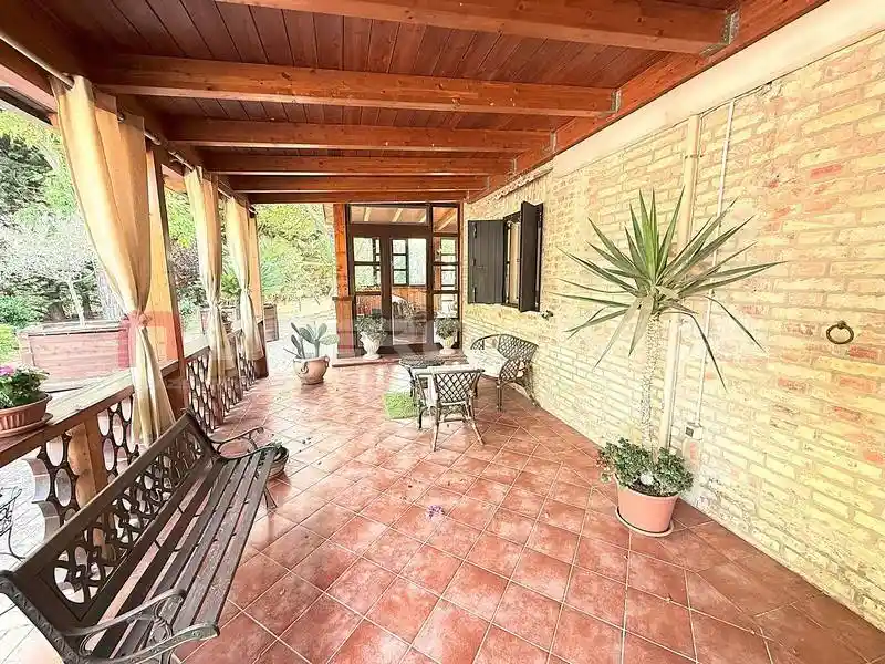 Villa unifamiliare Contrada Santa Cecilia, Via Napoli, Foggia - foto 2