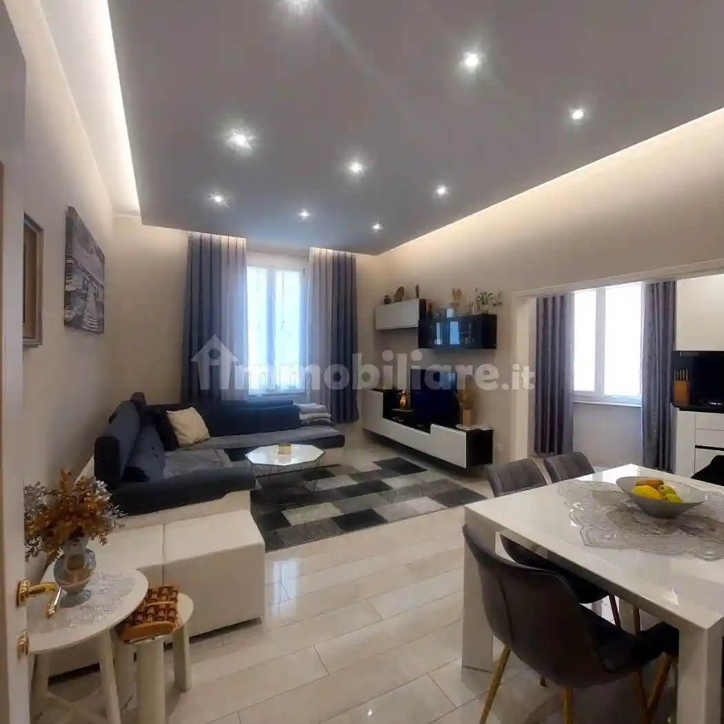 Appartamento in vendita a Livorno