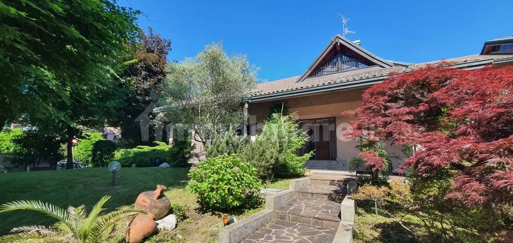 Villa in vendita a Castellanza