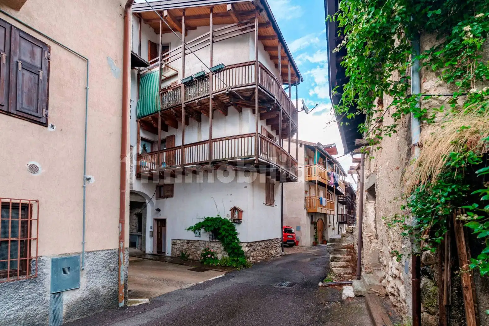 Casa indipendente in vendita a Cimone