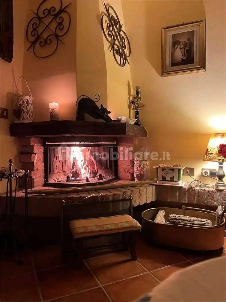 Rustico - Casale in vendita a Gazzola