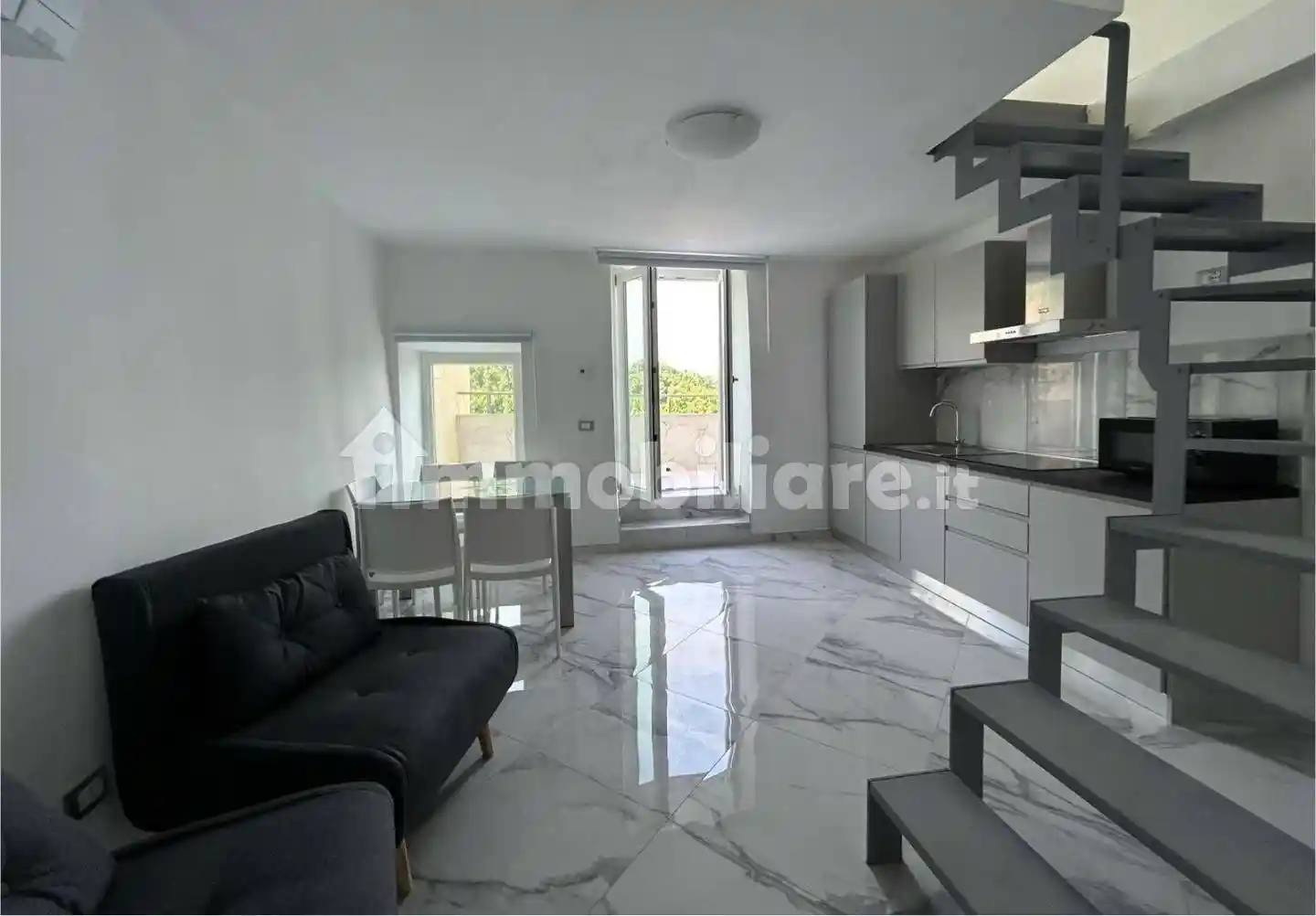 Appartamento in vendita a Massa