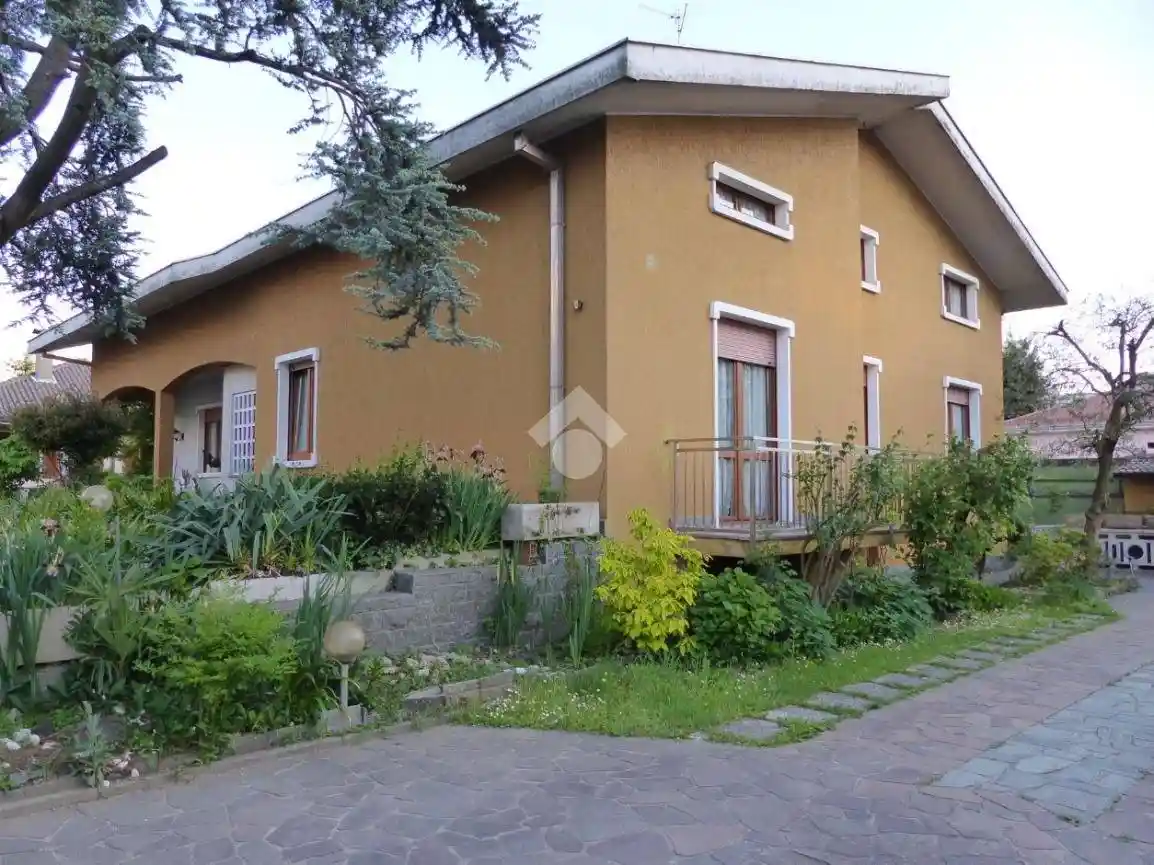 Villa in vendita a Rescaldina