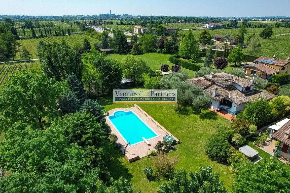 Villa in vendita a Sirmione