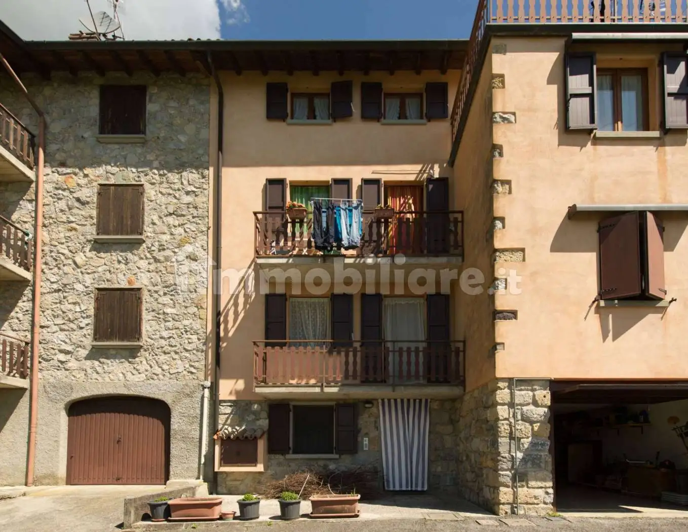 Casa indipendente in vendita a Camerata Cornello