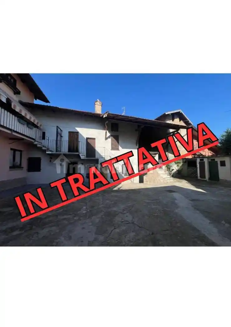 Casa indipendente in vendita a Arcisate