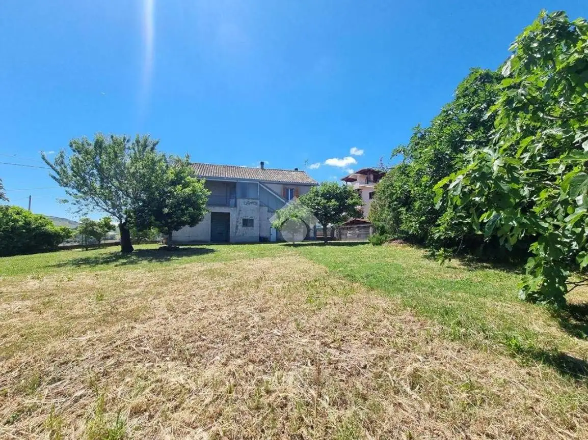 Casa indipendente in vendita a Cellino Attanasio