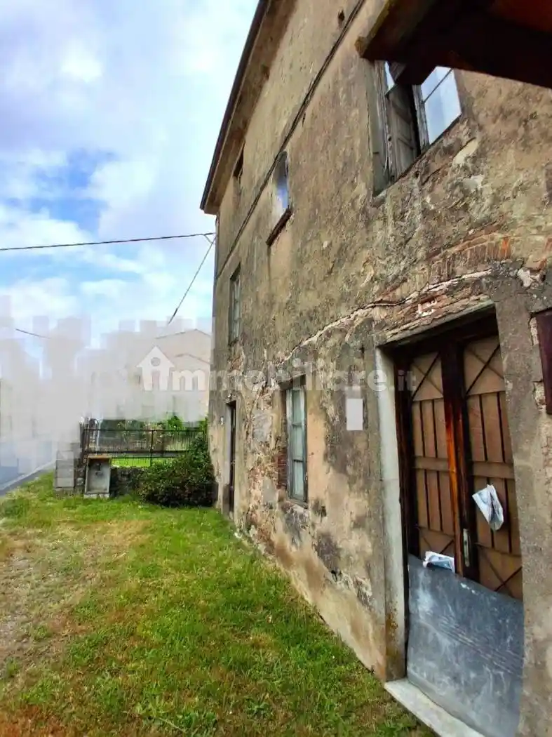 Terratetto unifamiliare 180 m², da ristrutturare, Pieve di Compito - Sant'Andrea di Compito, Capannori - foto 3