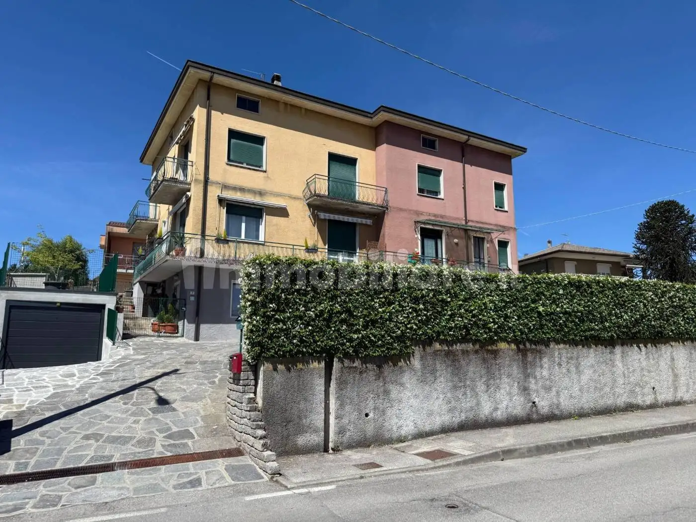 Appartamento in vendita a Monguzzo