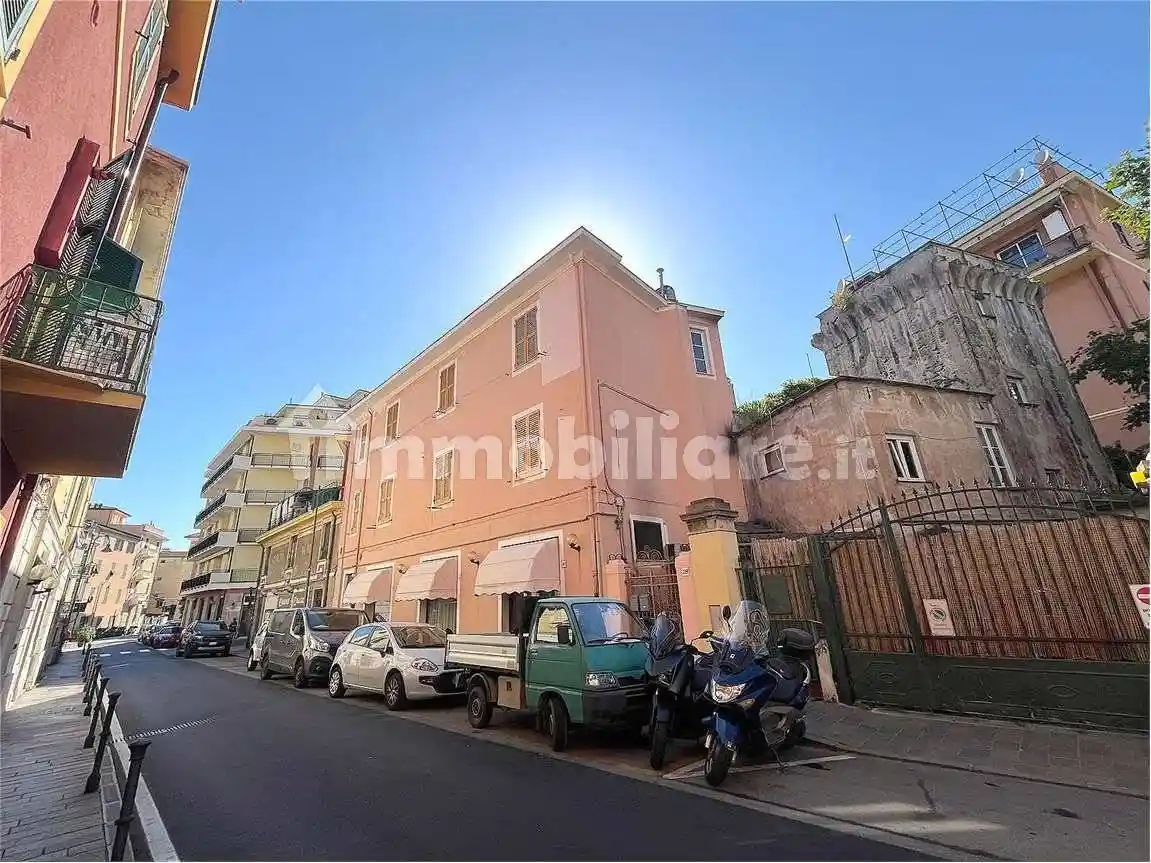 Appartamento in vendita a Cogoleto