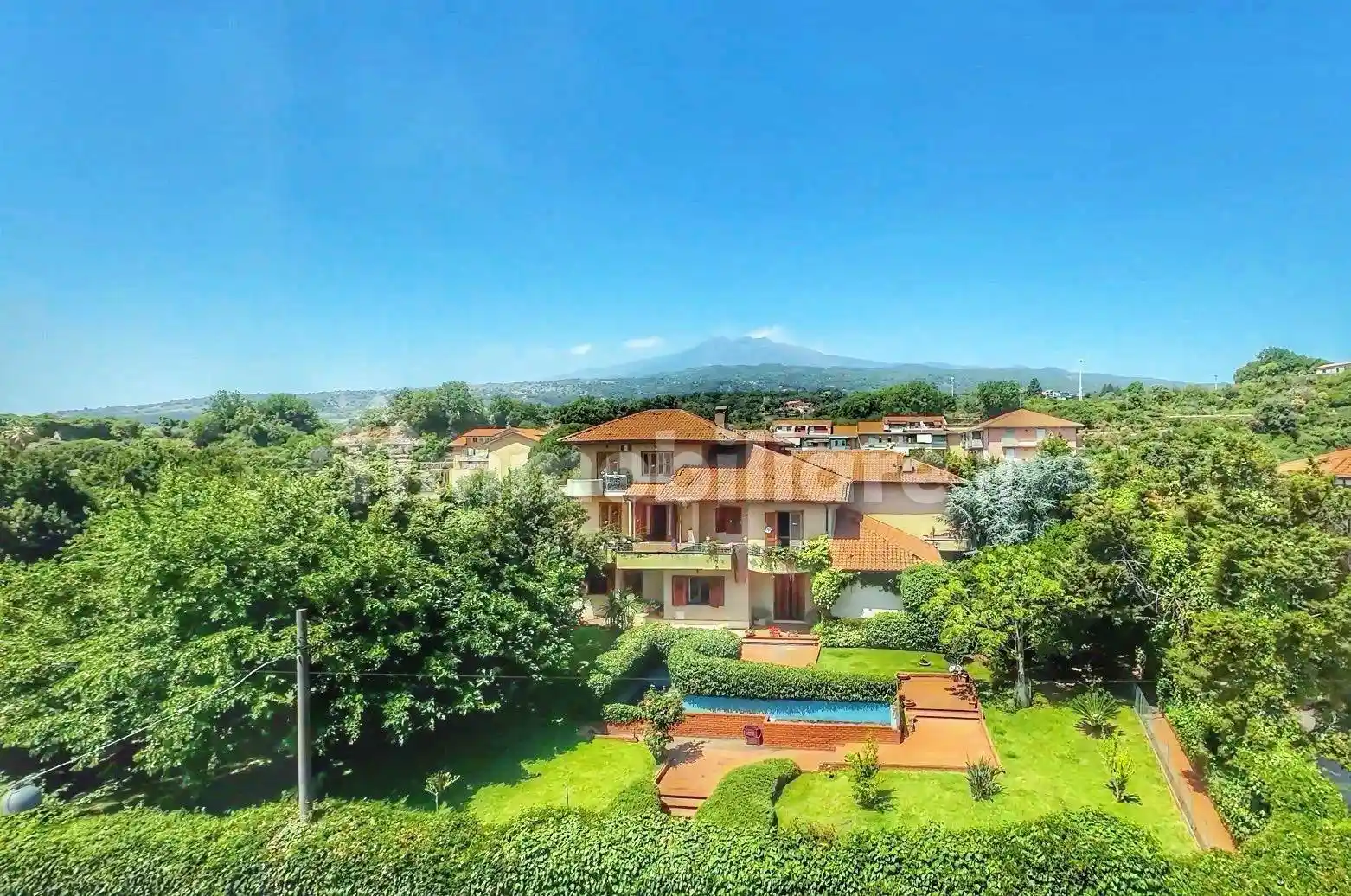 Villa in vendita a Piedimonte Etneo