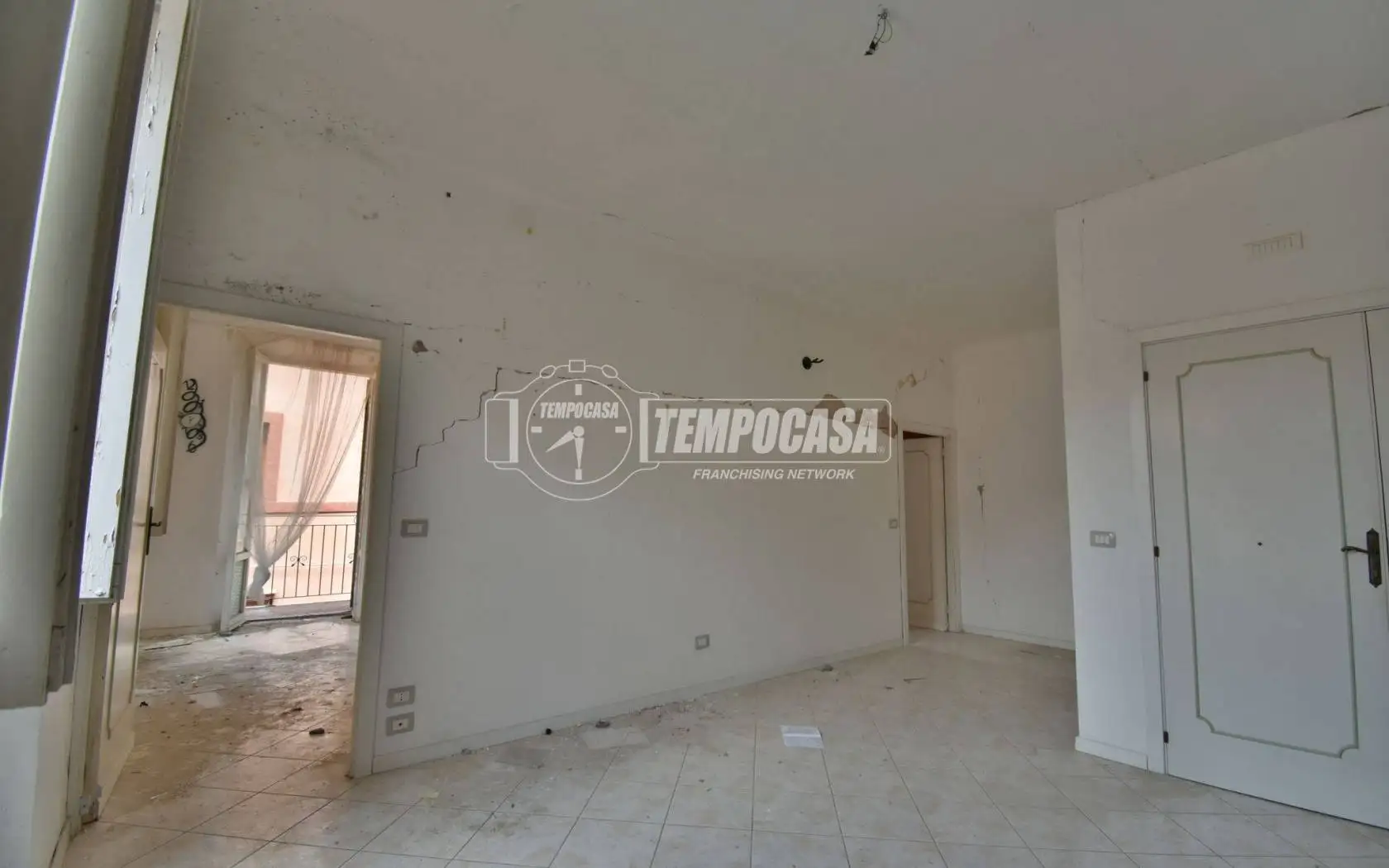 Quadrilocale via Caldoro 3, Centro, Caldarola - foto 2