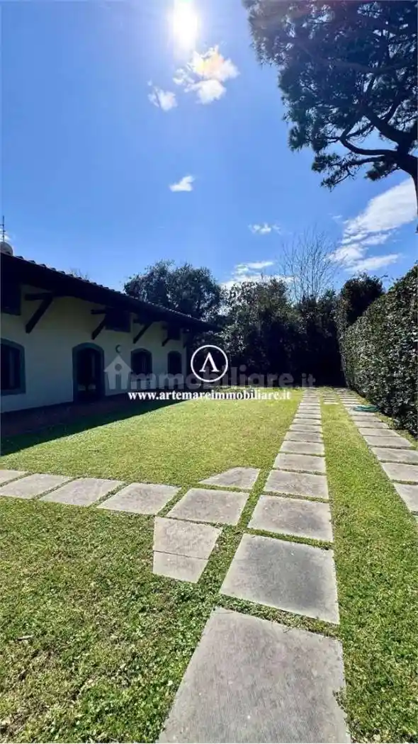 Villa unifamiliare, buono stato, 160 m², Roma Imperiale, Forte dei Marmi - foto 4