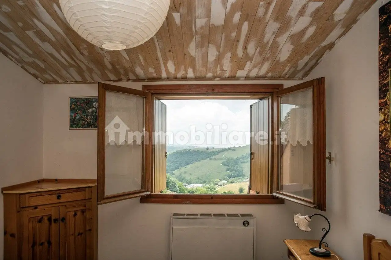 Trilocale piazza Dante Alighieri 2, Centro, Cerro Veronese - foto 4