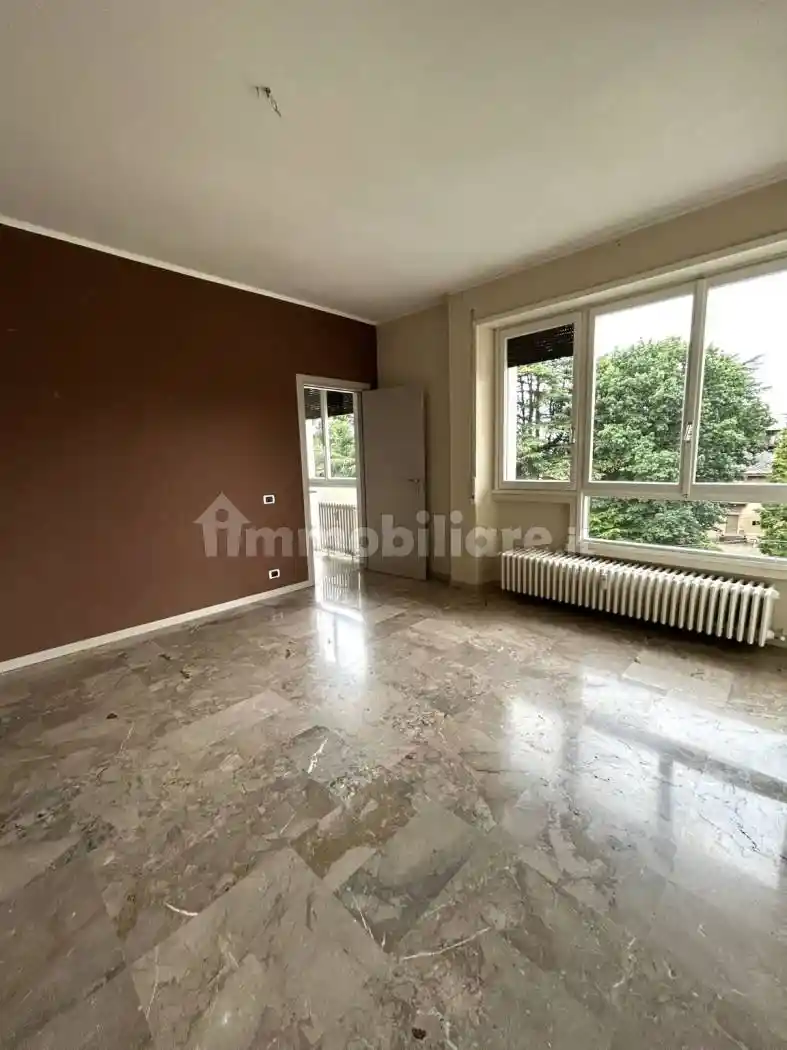 Quadrilocale viale Padre Gian Battista Aguggiari 23, Brunella, Varese - foto 2