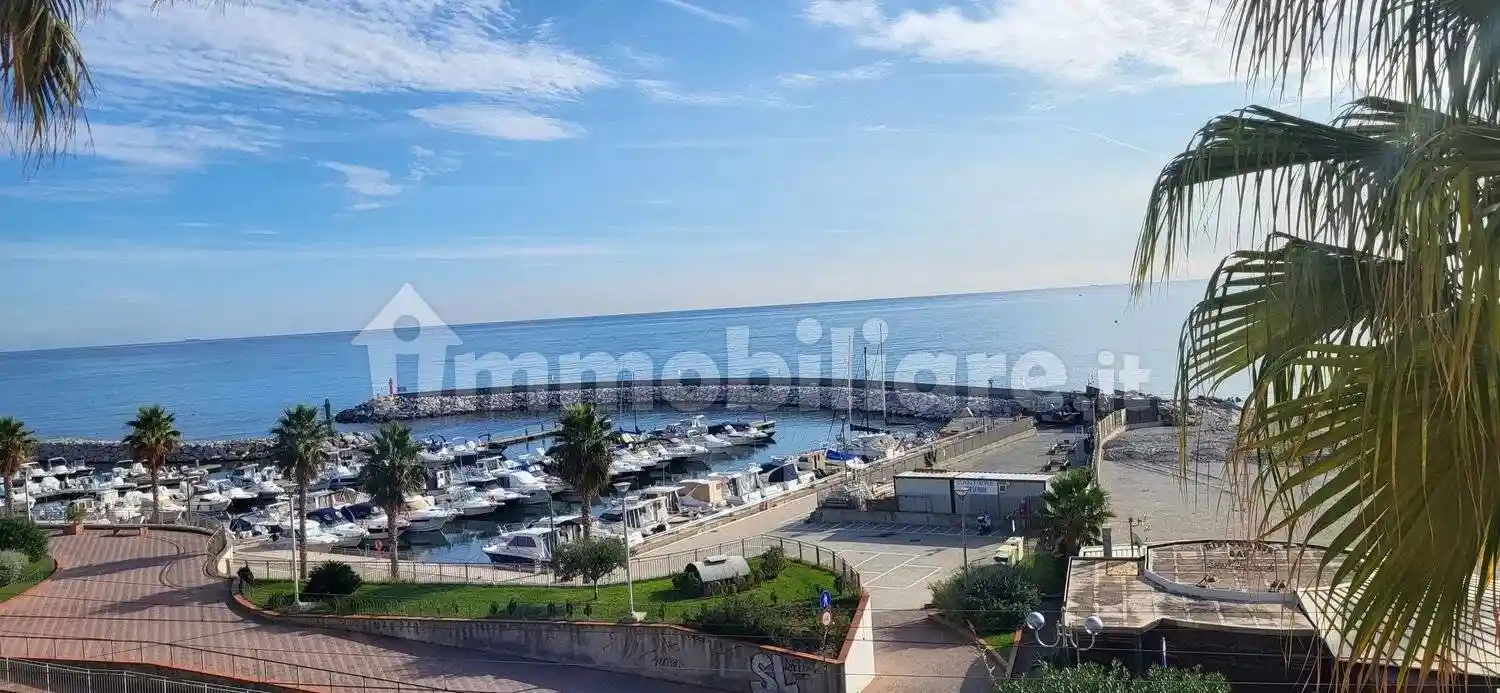 Appartamento in vendita a Borghetto Santo Spirito