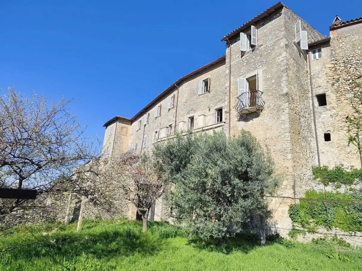 Casa indipendente in vendita a Monteleone Sabino