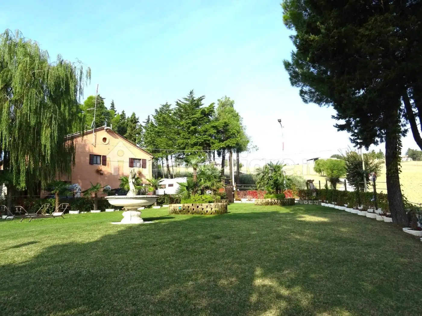 Rustico - Casale in vendita a Ostra Vetere