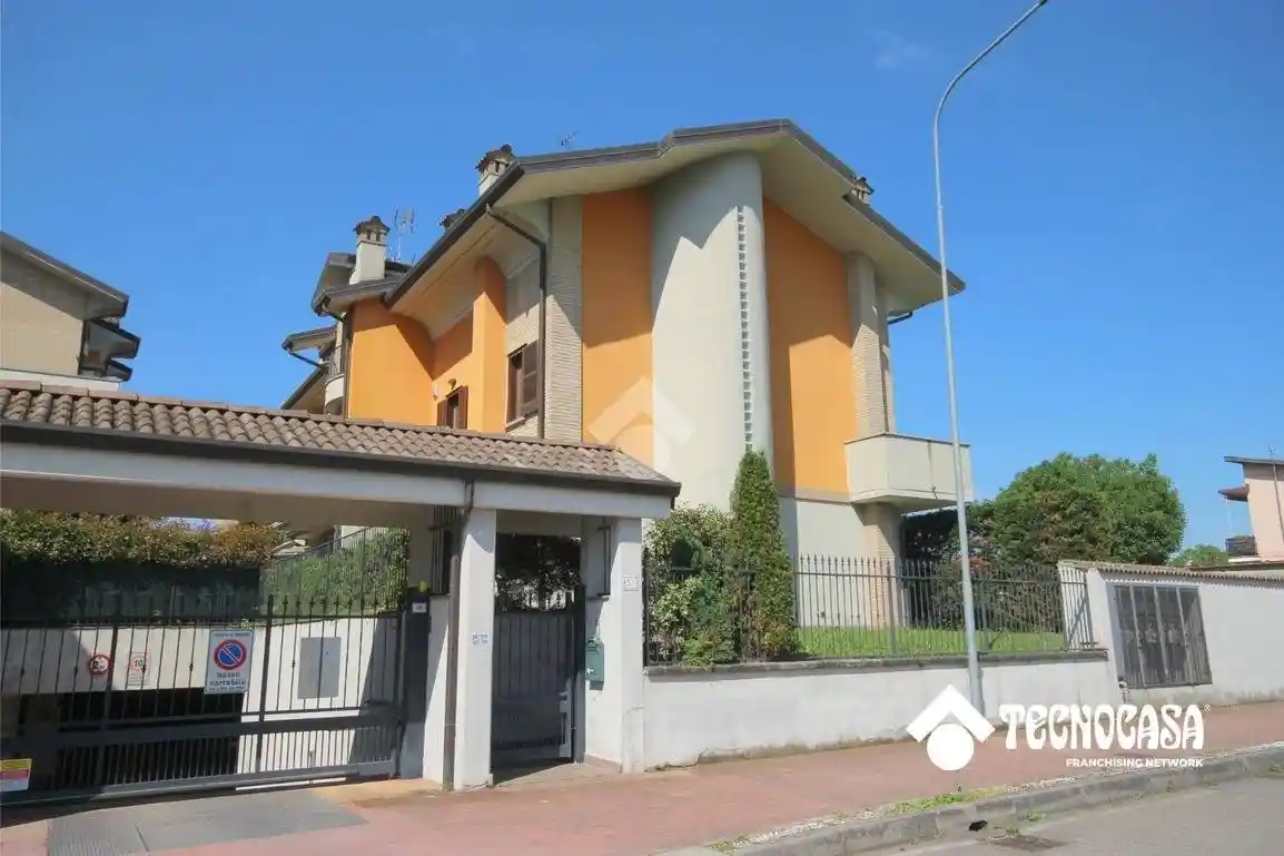 Villa in vendita a Vanzago