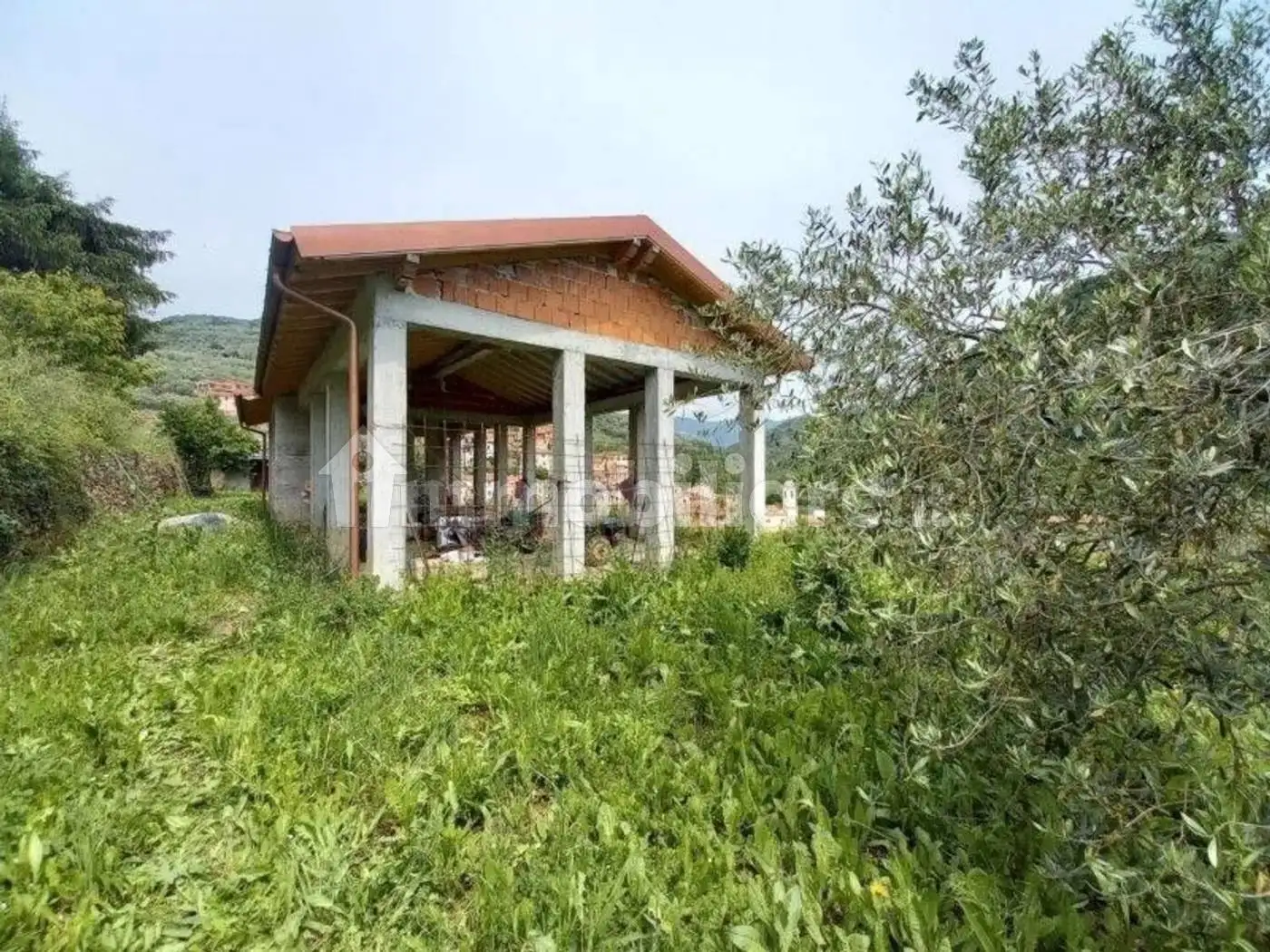 Villa in vendita a Lucinasco