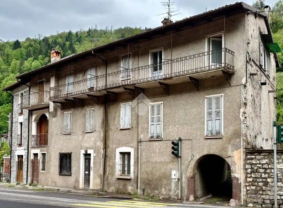 Casa indipendente in vendita a Pezzaze