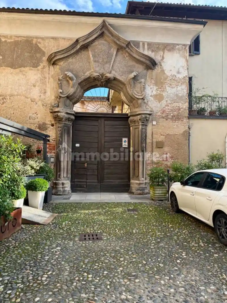 Appartamento in vendita a Pavia