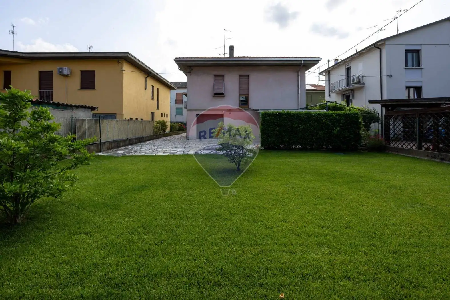 Villa in vendita a Bellinzago Lombardo