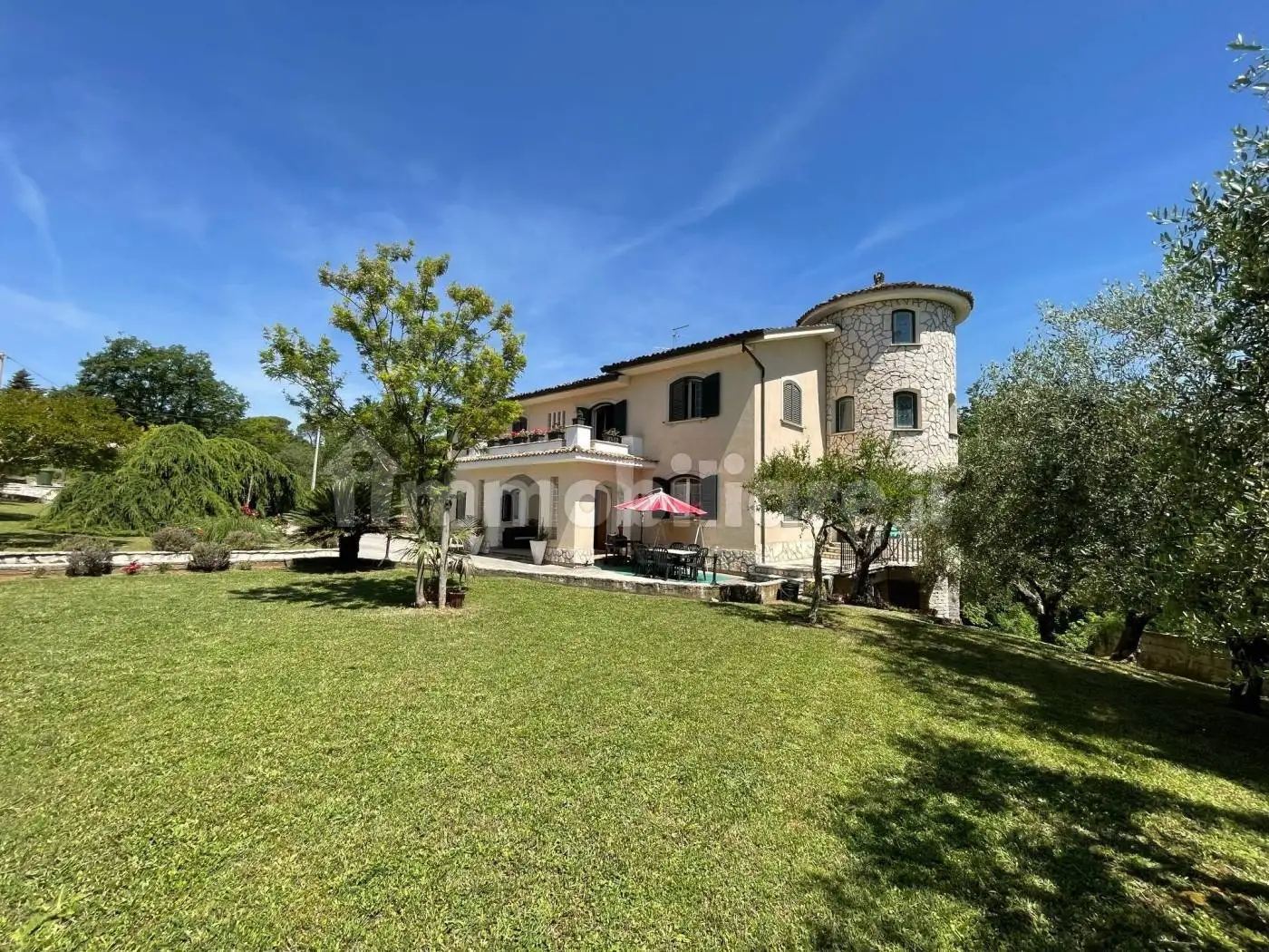 Villa in vendita a Casalvieri