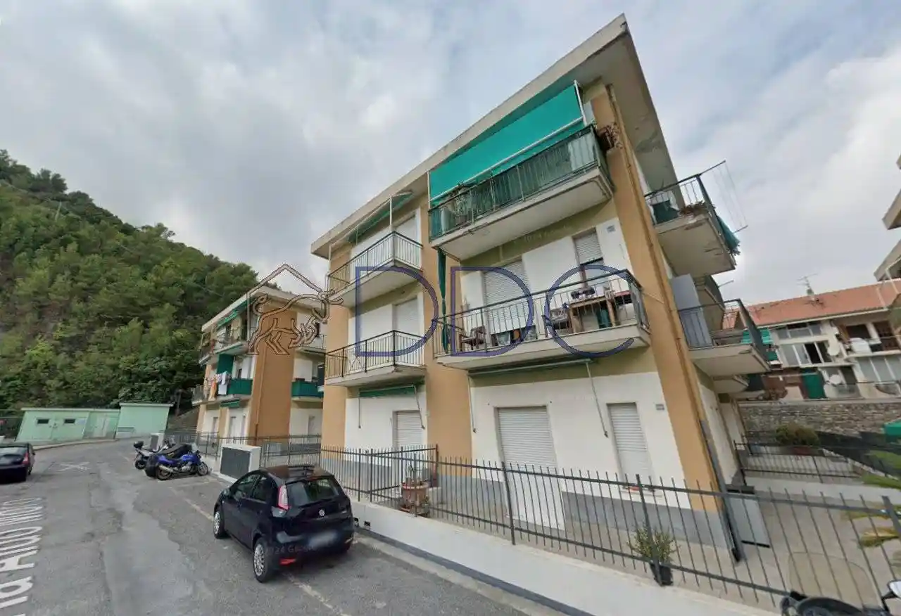 Appartamento in vendita a Toirano