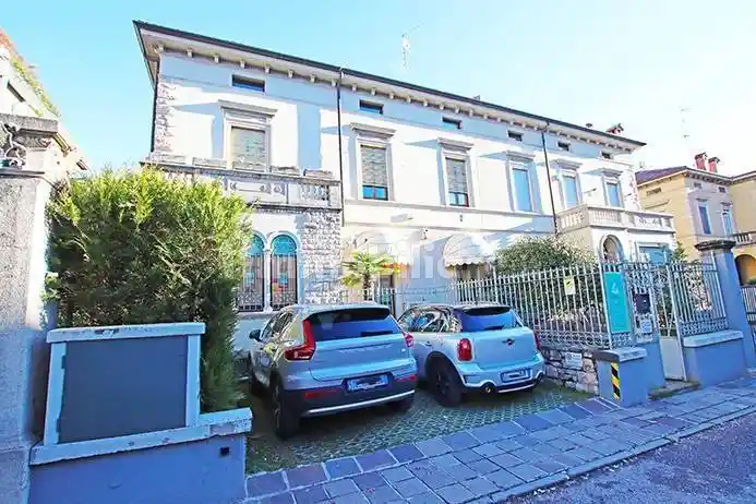 Appartamento in vendita a Bergamo