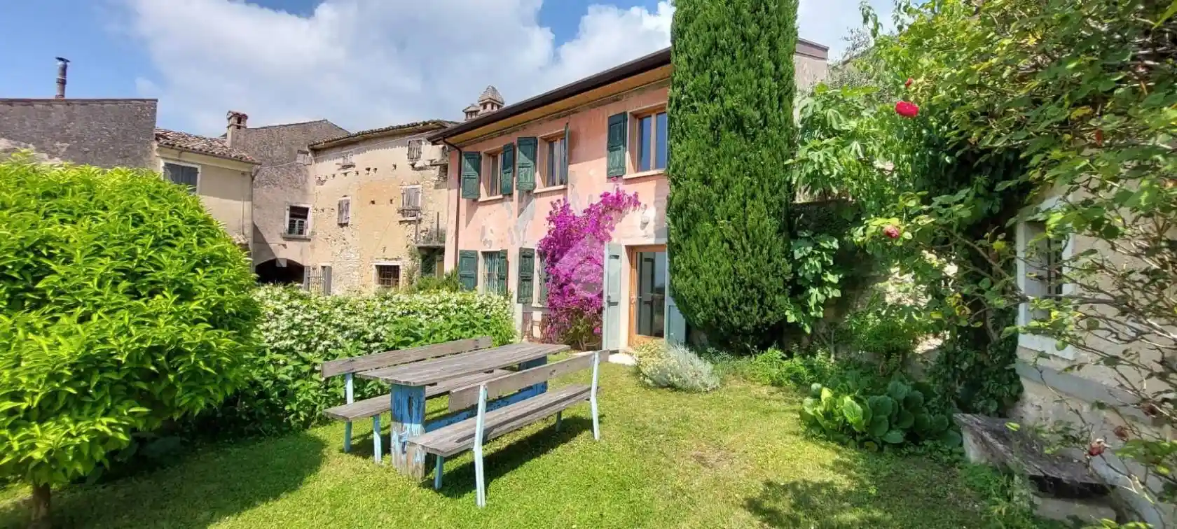 Rustico - Casale in vendita a Caprino Veronese