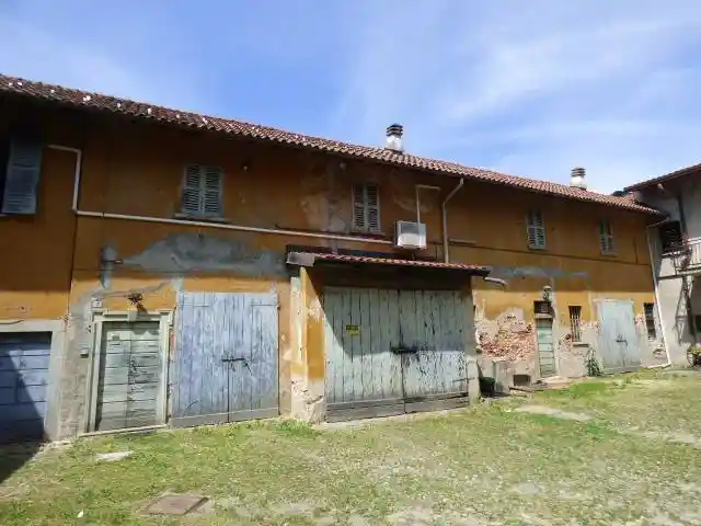 Casa indipendente in vendita a Albizzate