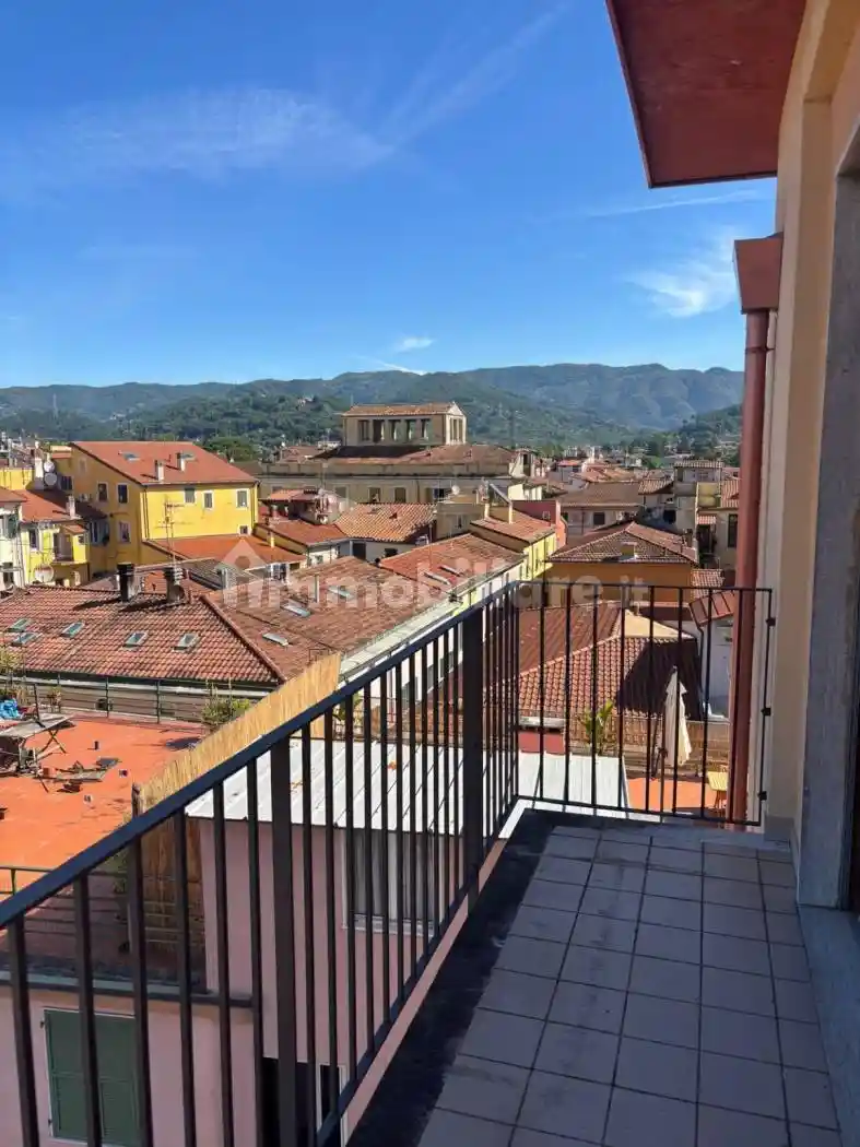 Attico ottimo stato, 191 m², Centro, Sarzana - foto 5