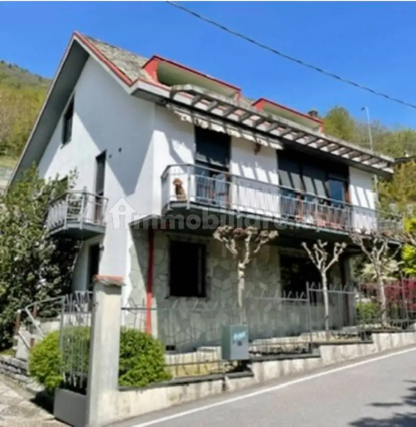 Villa in vendita a Dubino