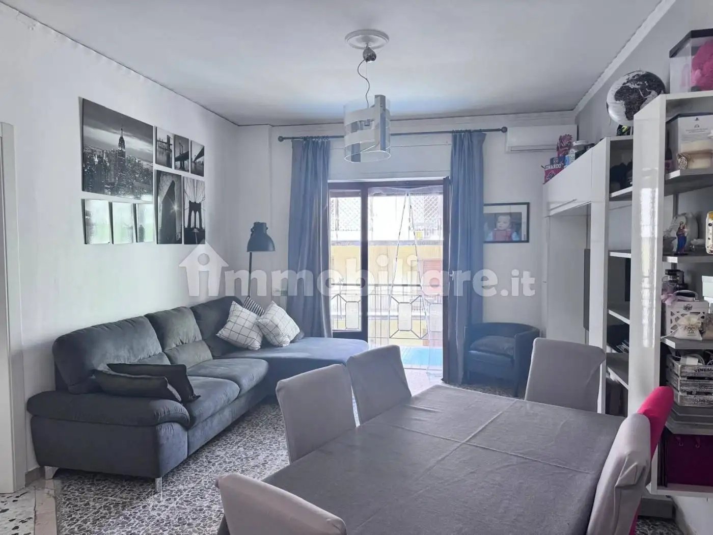 Appartamento in vendita a Napoli