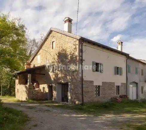 Rustico - Casale in vendita a Polinago
