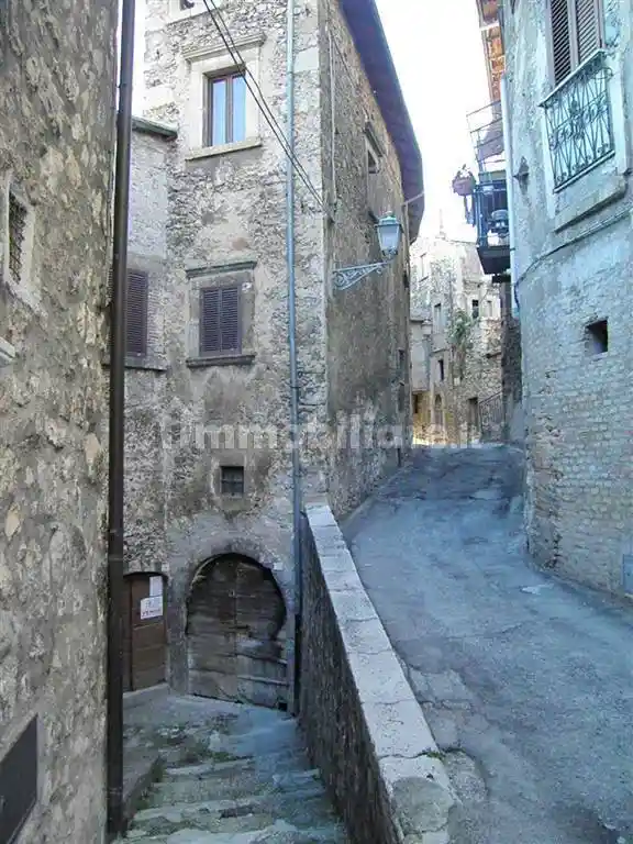 Quadrilocale via del castello, Centro, Scurcola Marsicana - foto 4