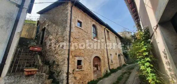Casa indipendente in vendita a Borgorose